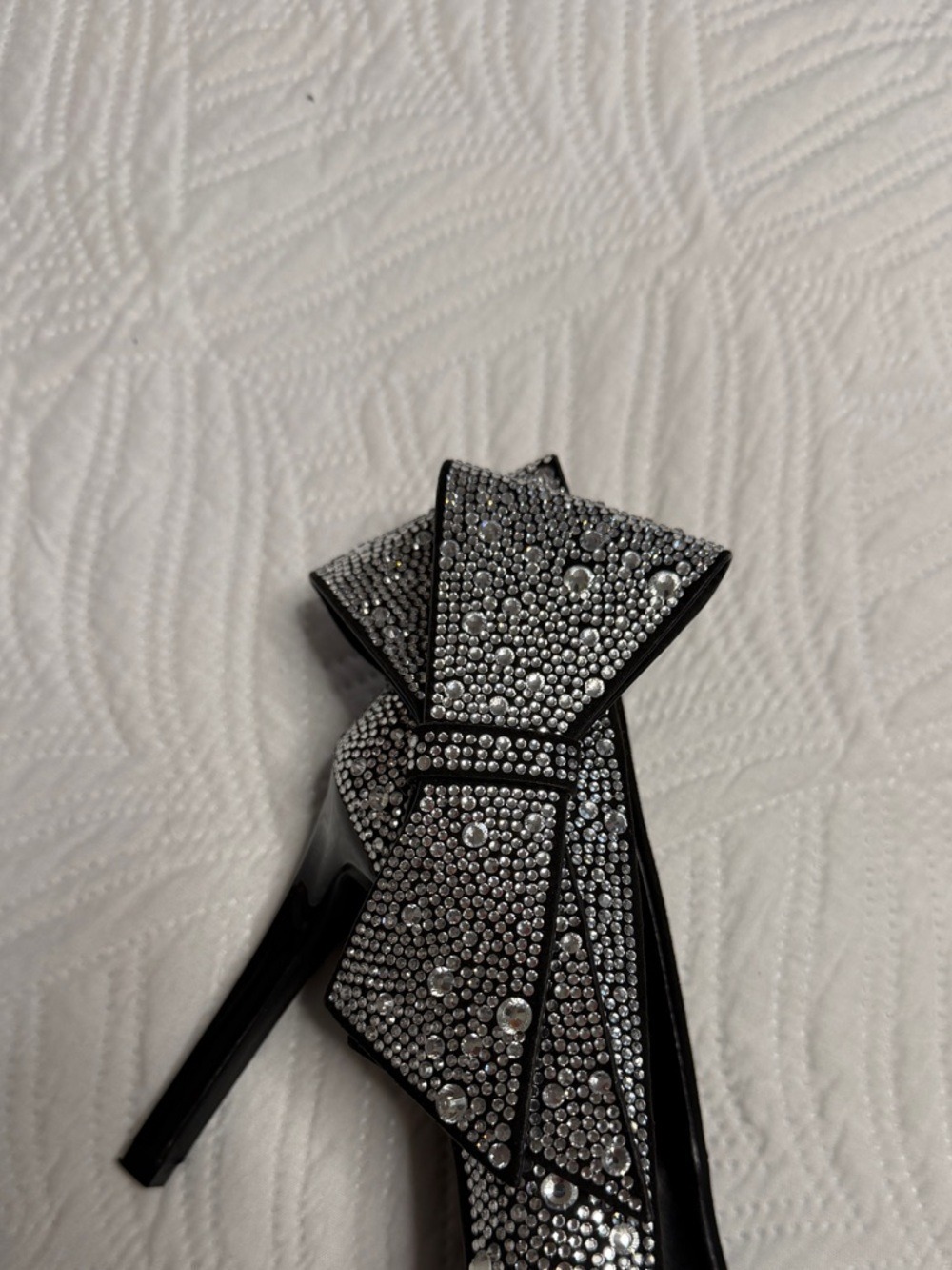 INC International Concepts Women’s Rhinestone Bow Stiletto Heel. Size 8 - Picture 8 of 8
